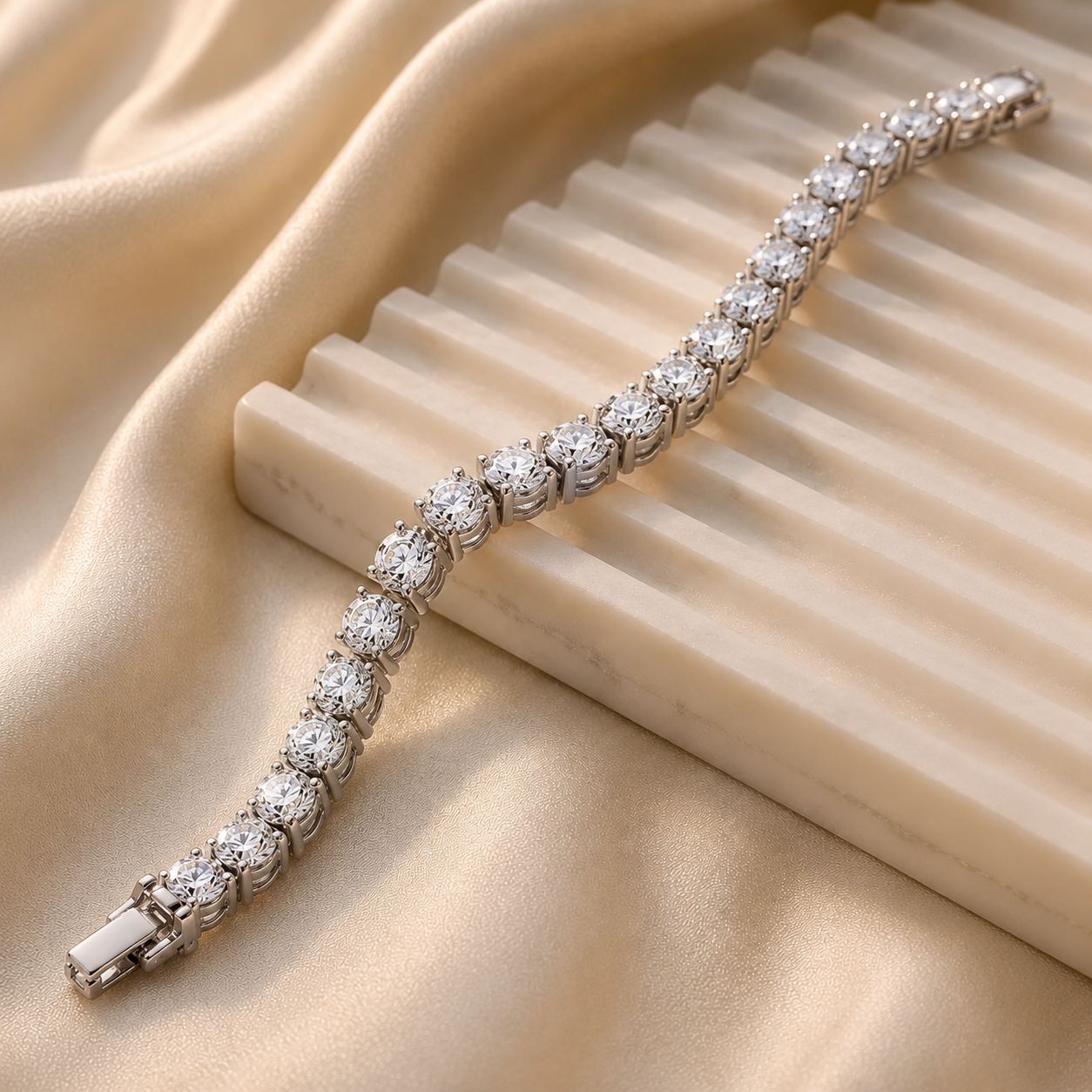 Solitaire Waves 4mm round moissanite tennis bracelet