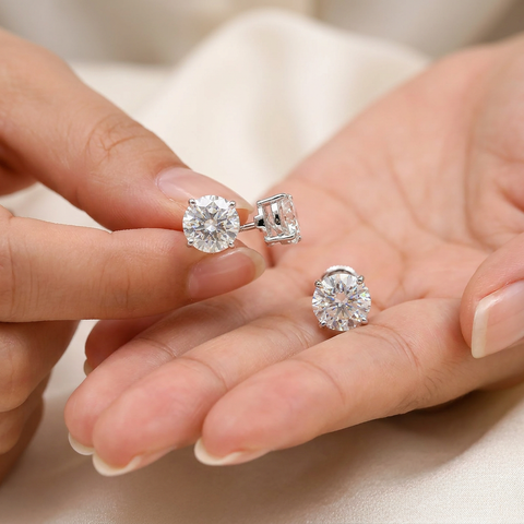 Evergreen Round Solitaire Earrings