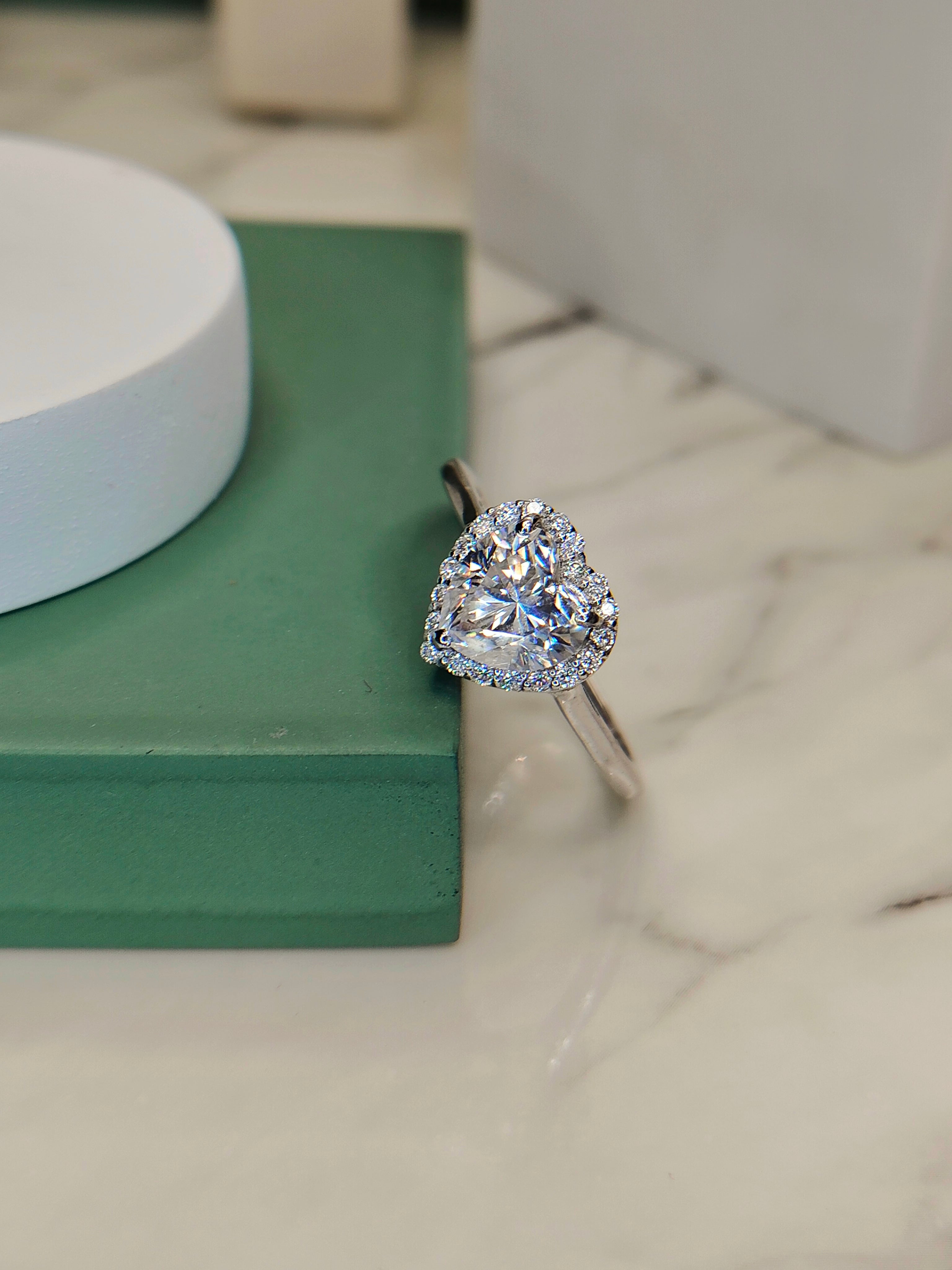 Halo Aura Heart Ring
