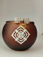Radiant Maze Pendant Set