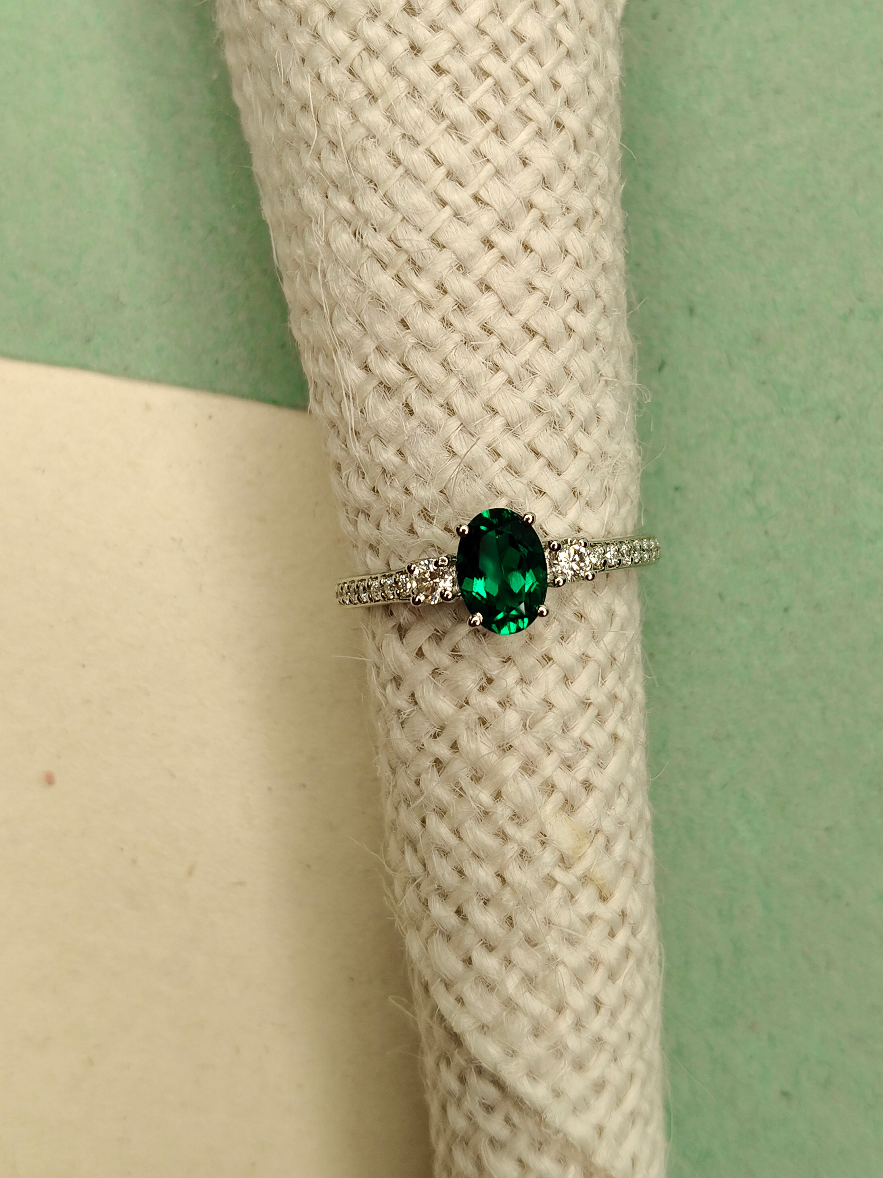 Timeless Emerald Oval