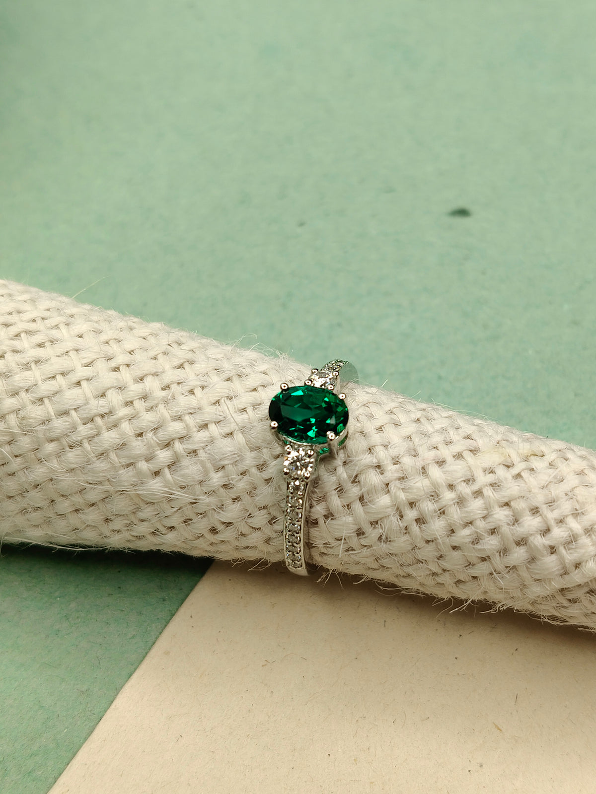 Timeless Emerald Oval
