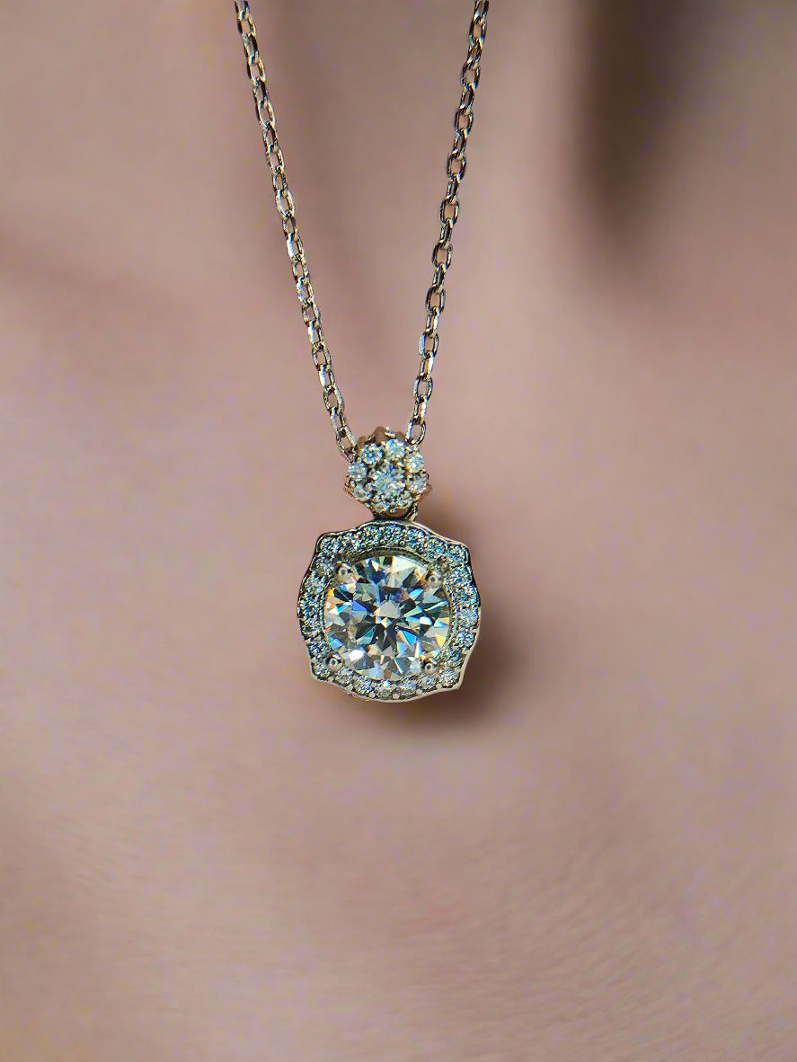 Blossom Glow Halo Round Pendant With Chain
