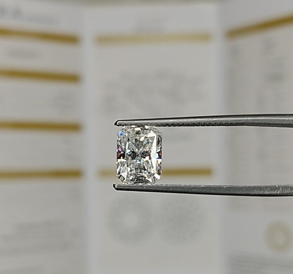 Radiant Cut Loose Moissanite Diamond