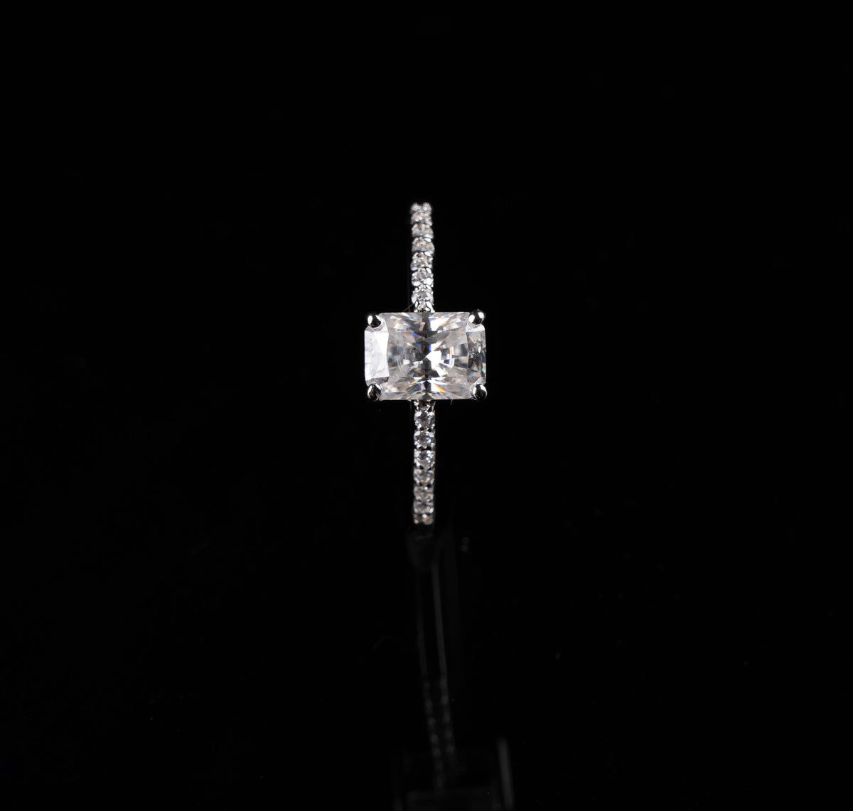 Bold Radiant Side Band Ring