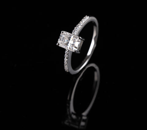 Bold Radiant Side Band Ring
