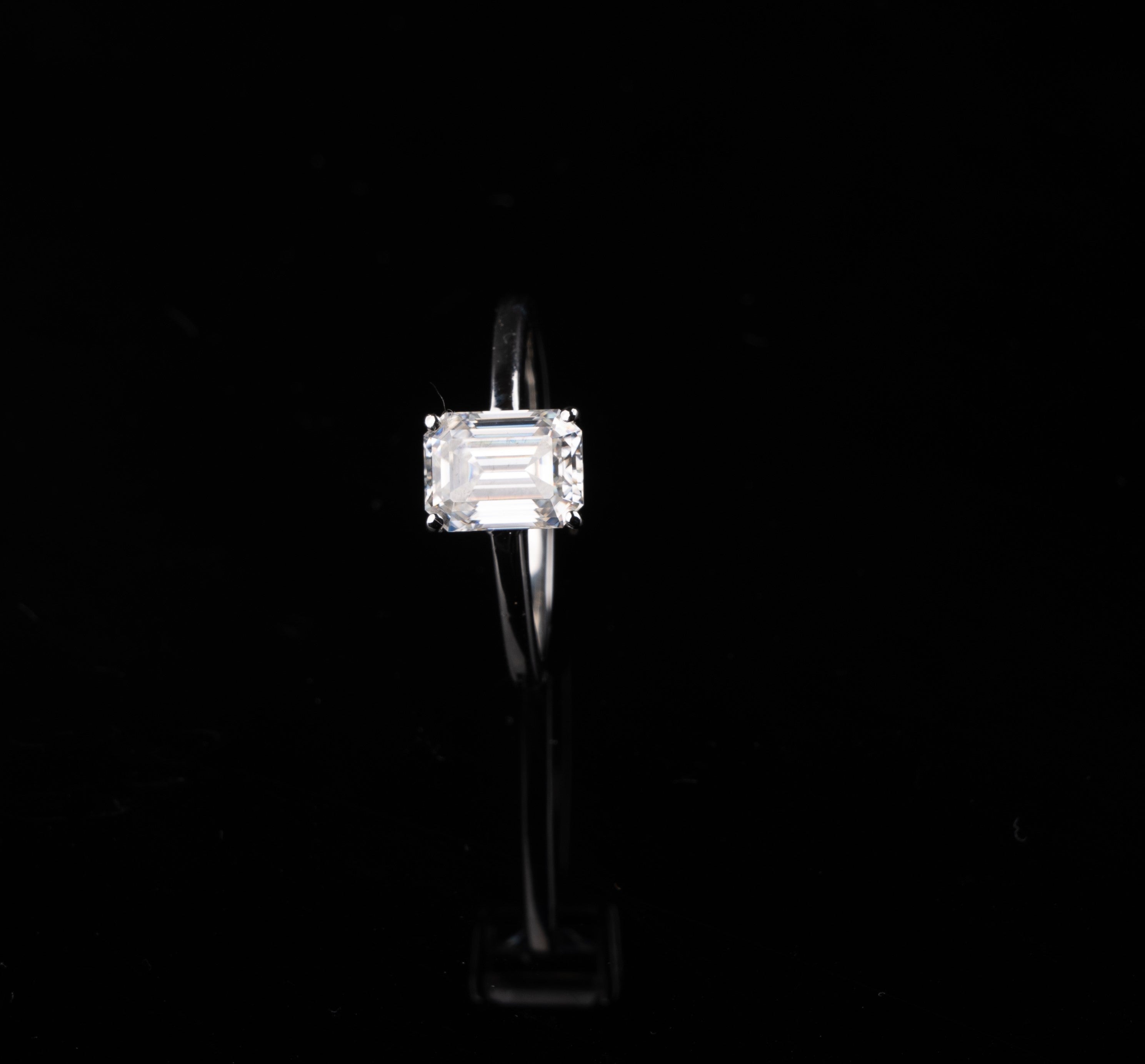 Classic Emerald Solitaire Ring