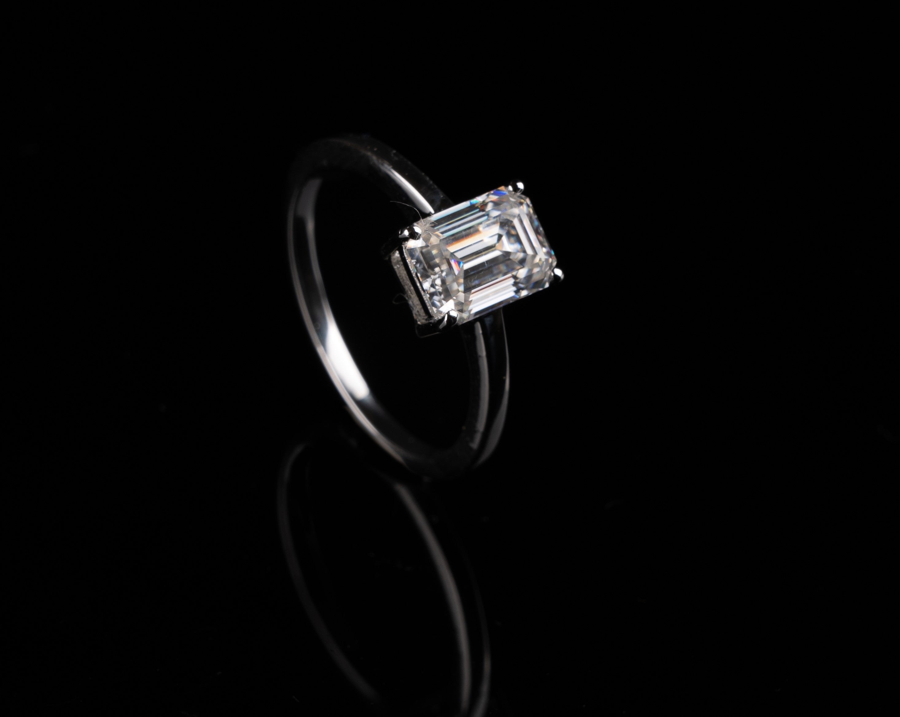 Classic Emerald Solitaire Ring
