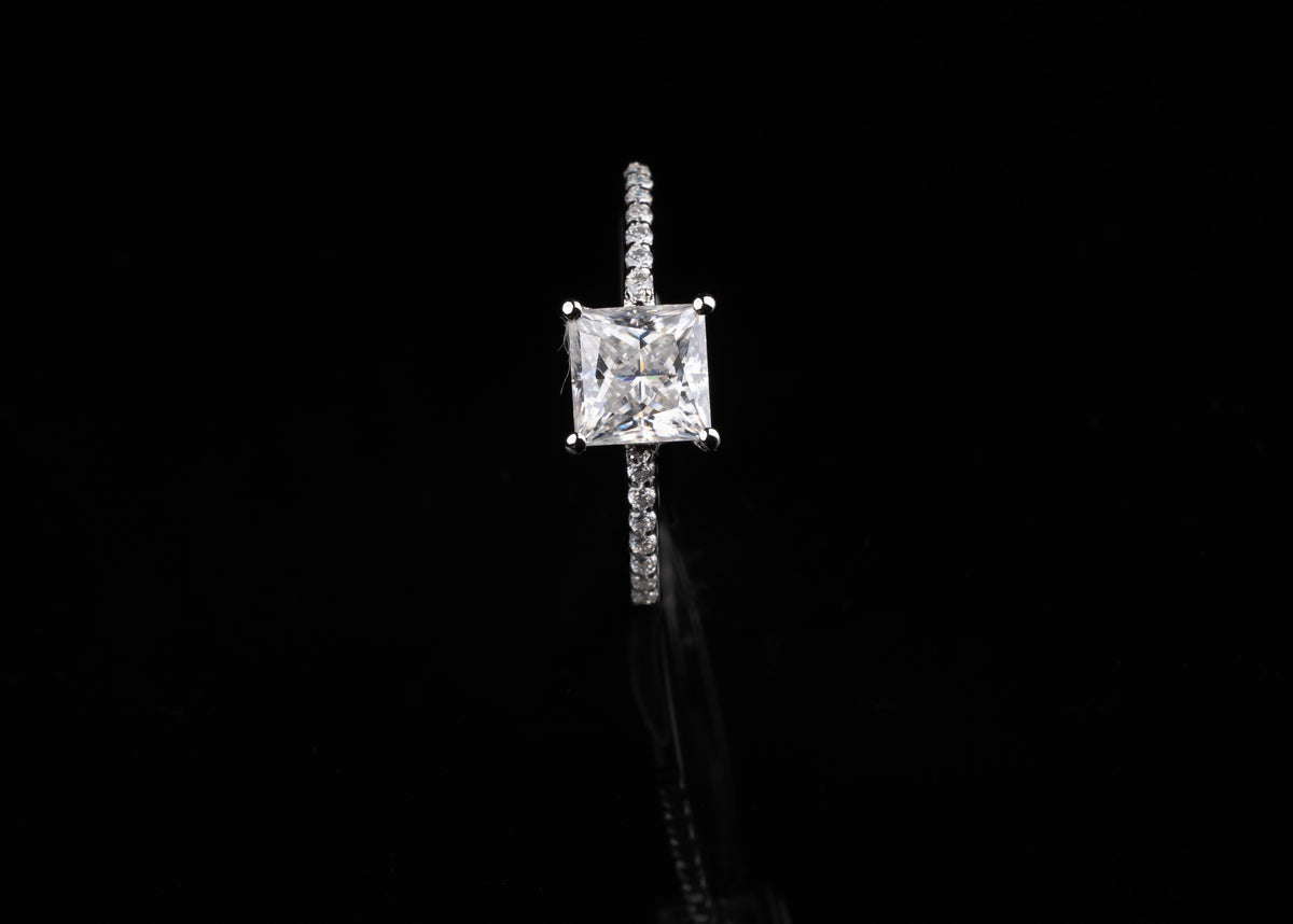 Bold Princess Side Band Ring
