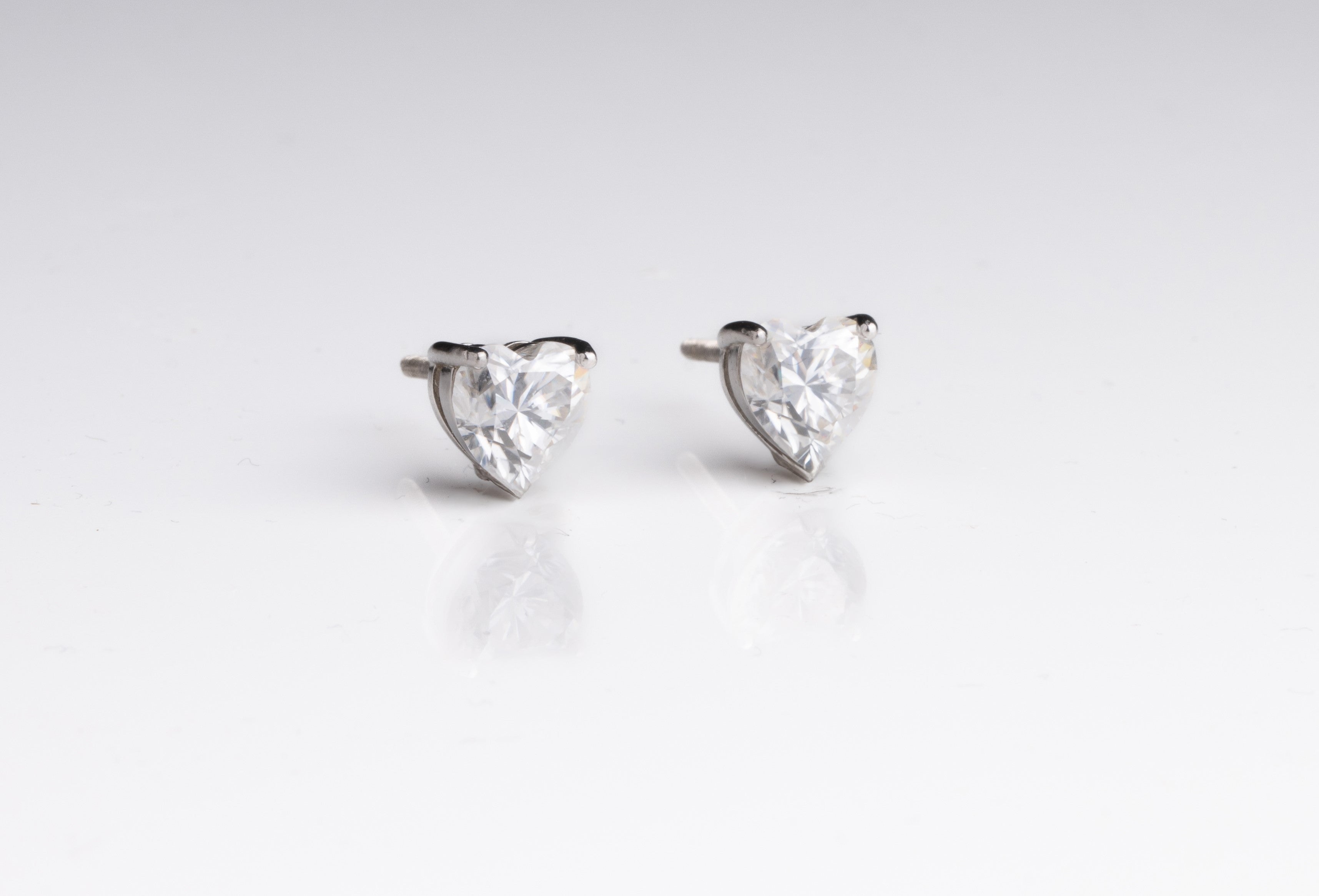 Evergreen Heart Solitaire Earrings