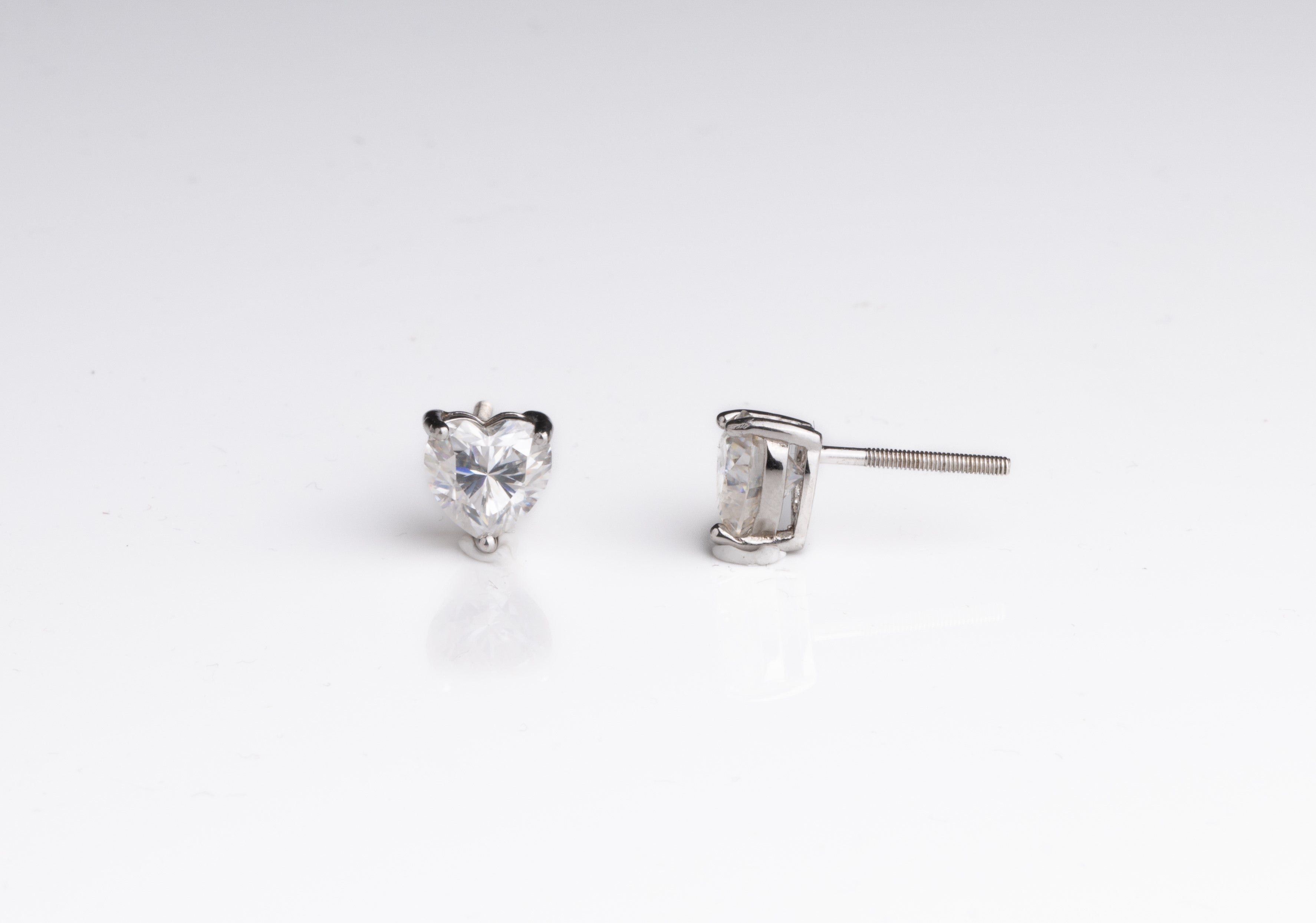 Evergreen Heart Solitaire Earrings