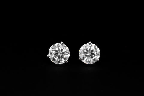 White Prong Round Studs