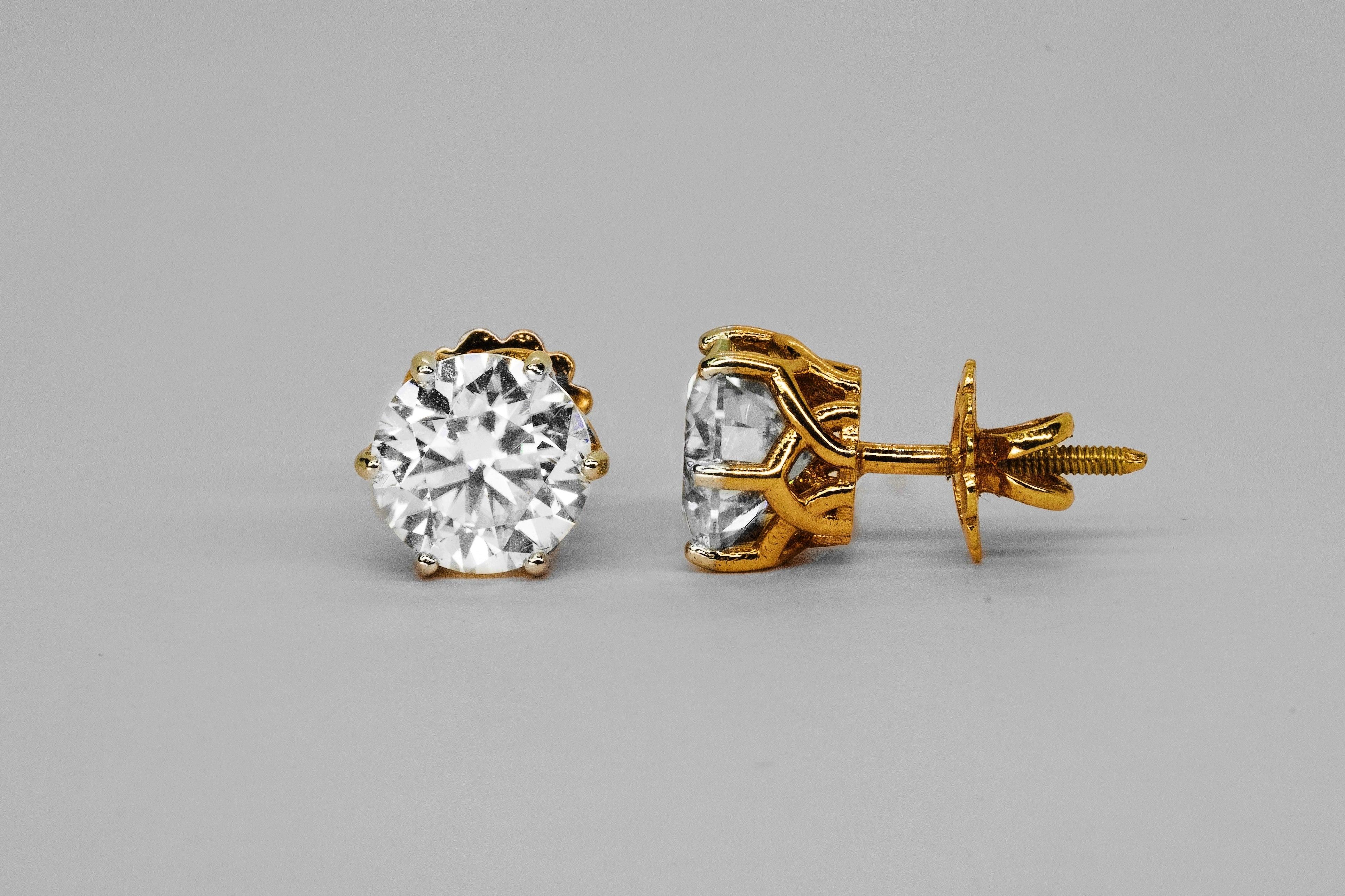 Round Mesh Design Studs