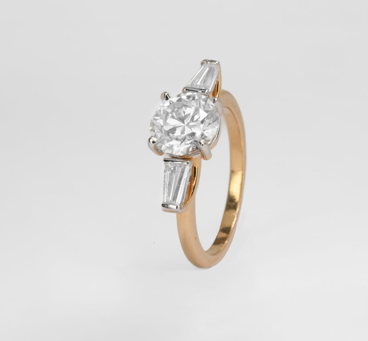 Serenity Round Cut Ring