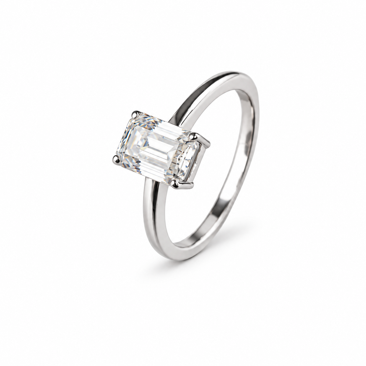 Classic Emerald Solitaire Ring – product view 2