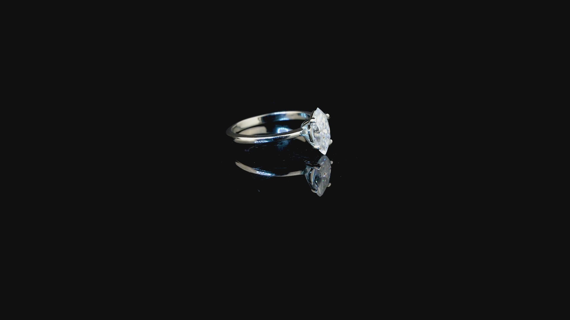 Classic marquise Solitaire ring