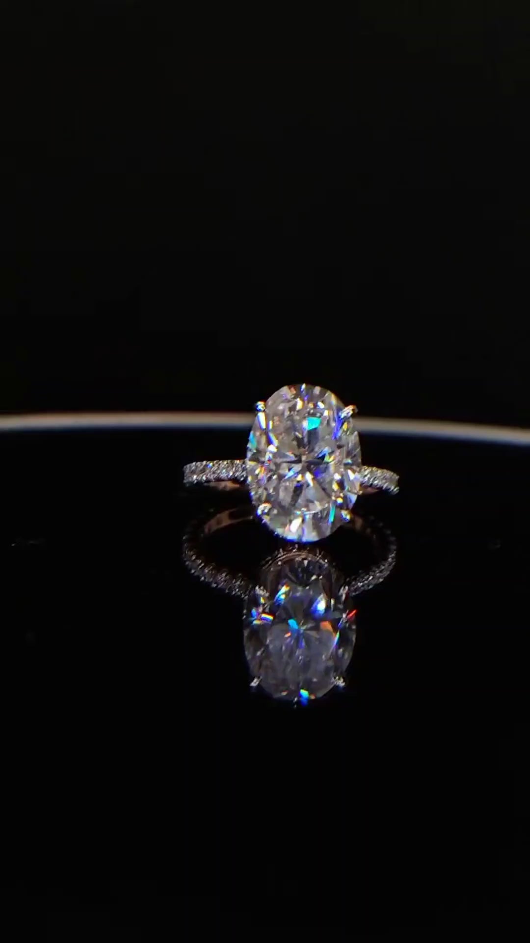Towering Oval Side Band Ring
