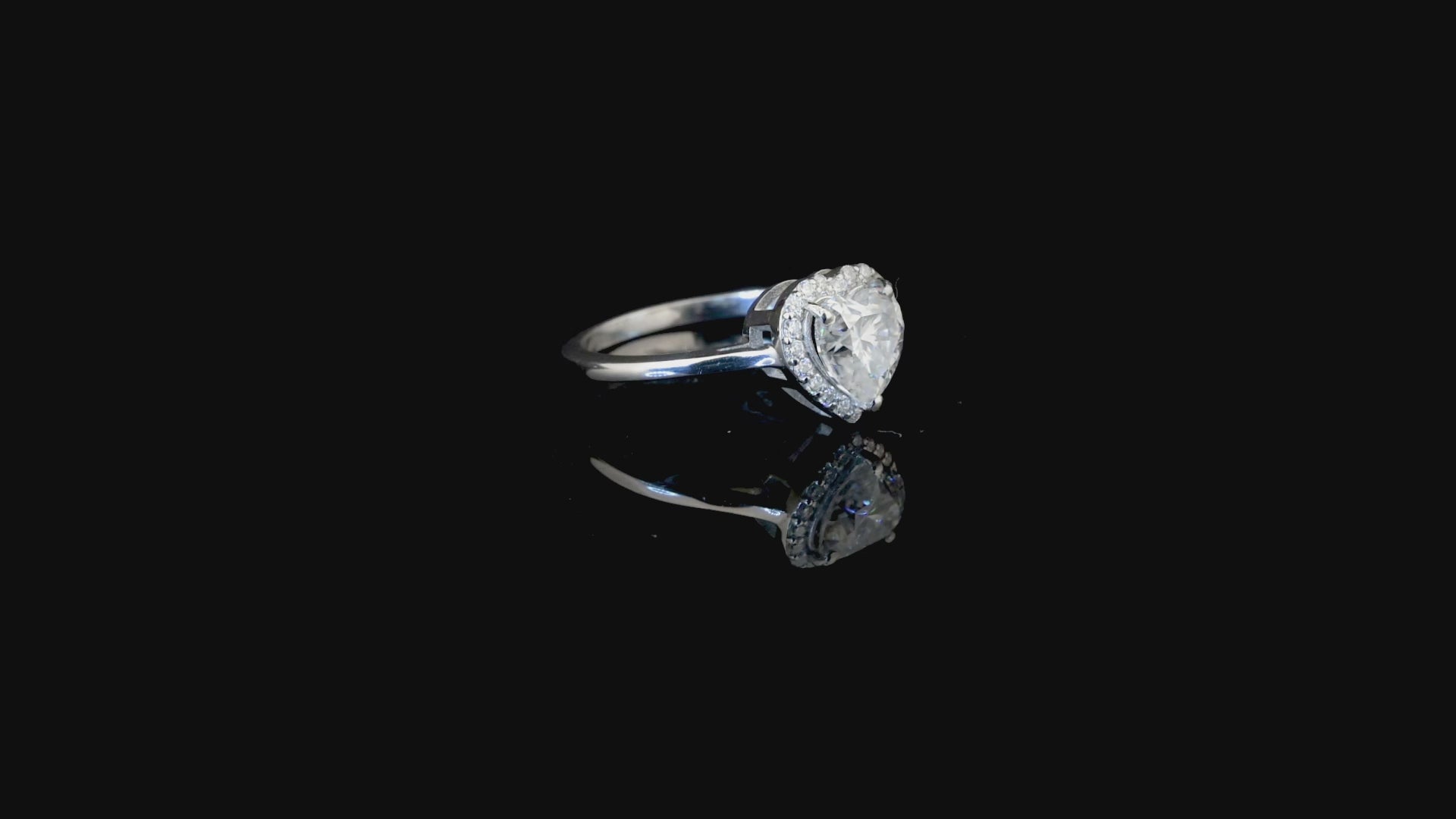 Halo Aura Heart Ring