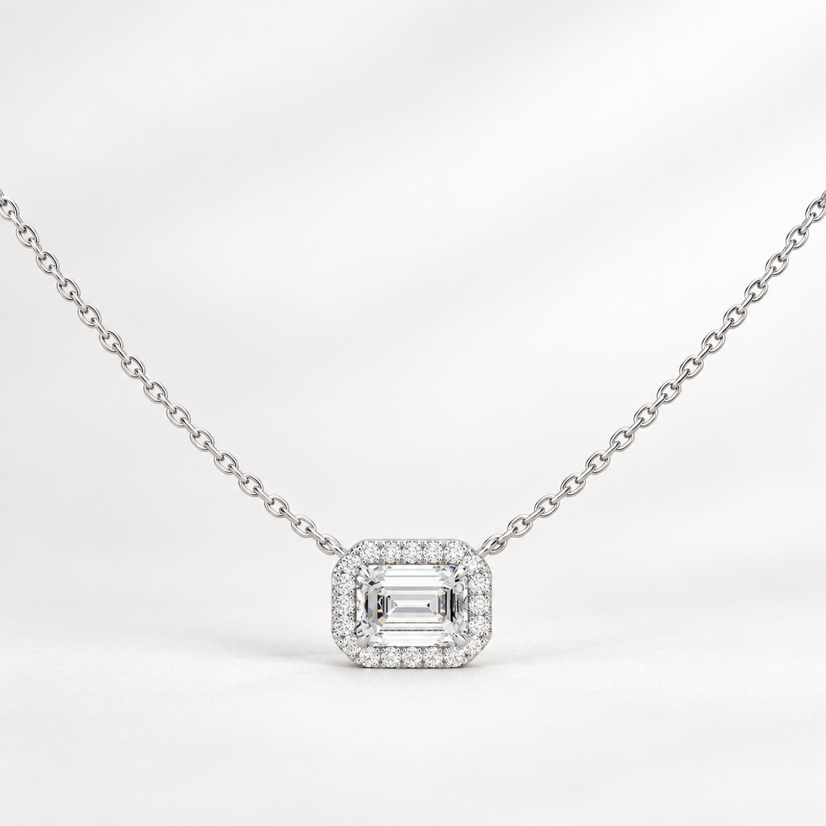 Emerald Lay Orbit Pendant – product view 2