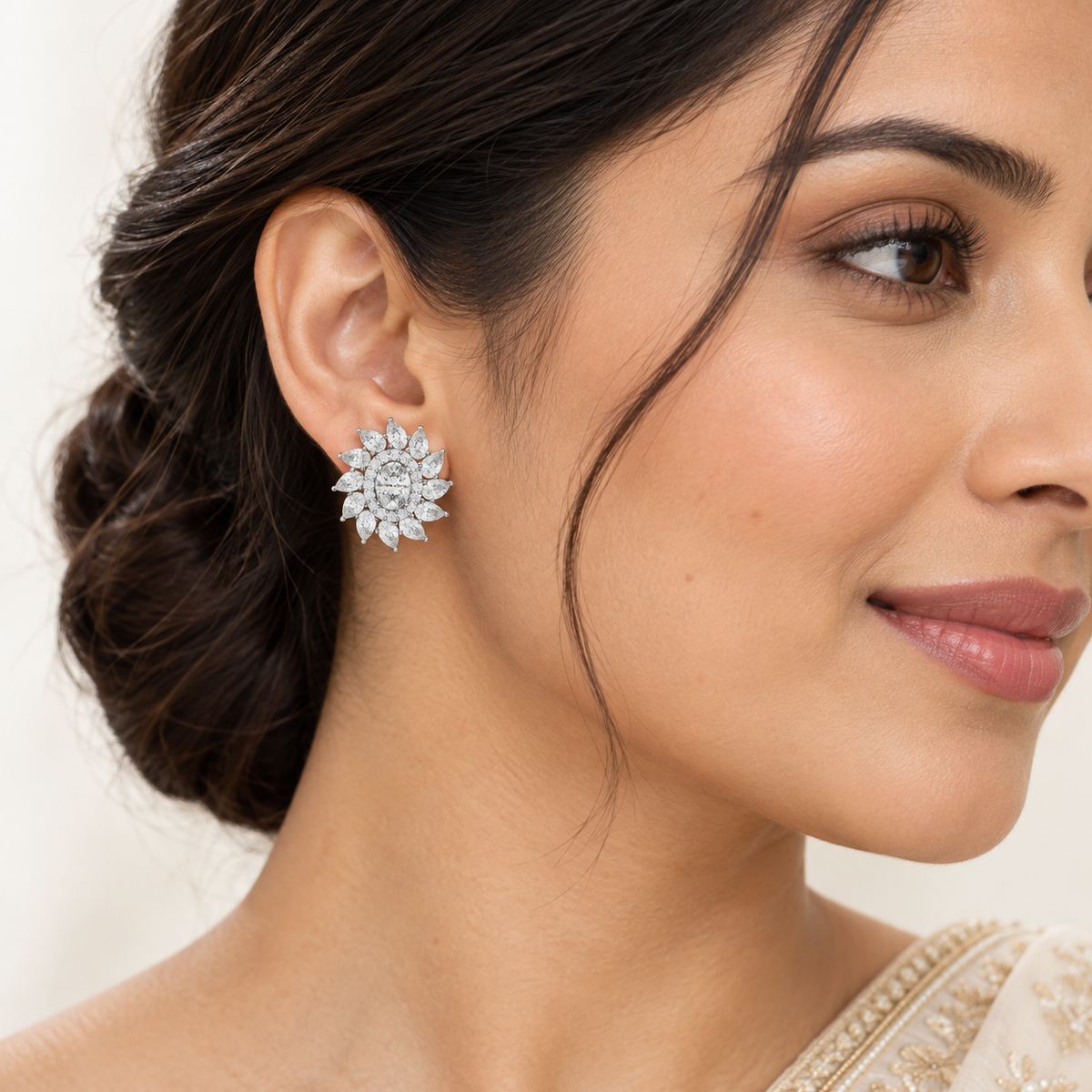 Sunbeam Earrings – product view 2