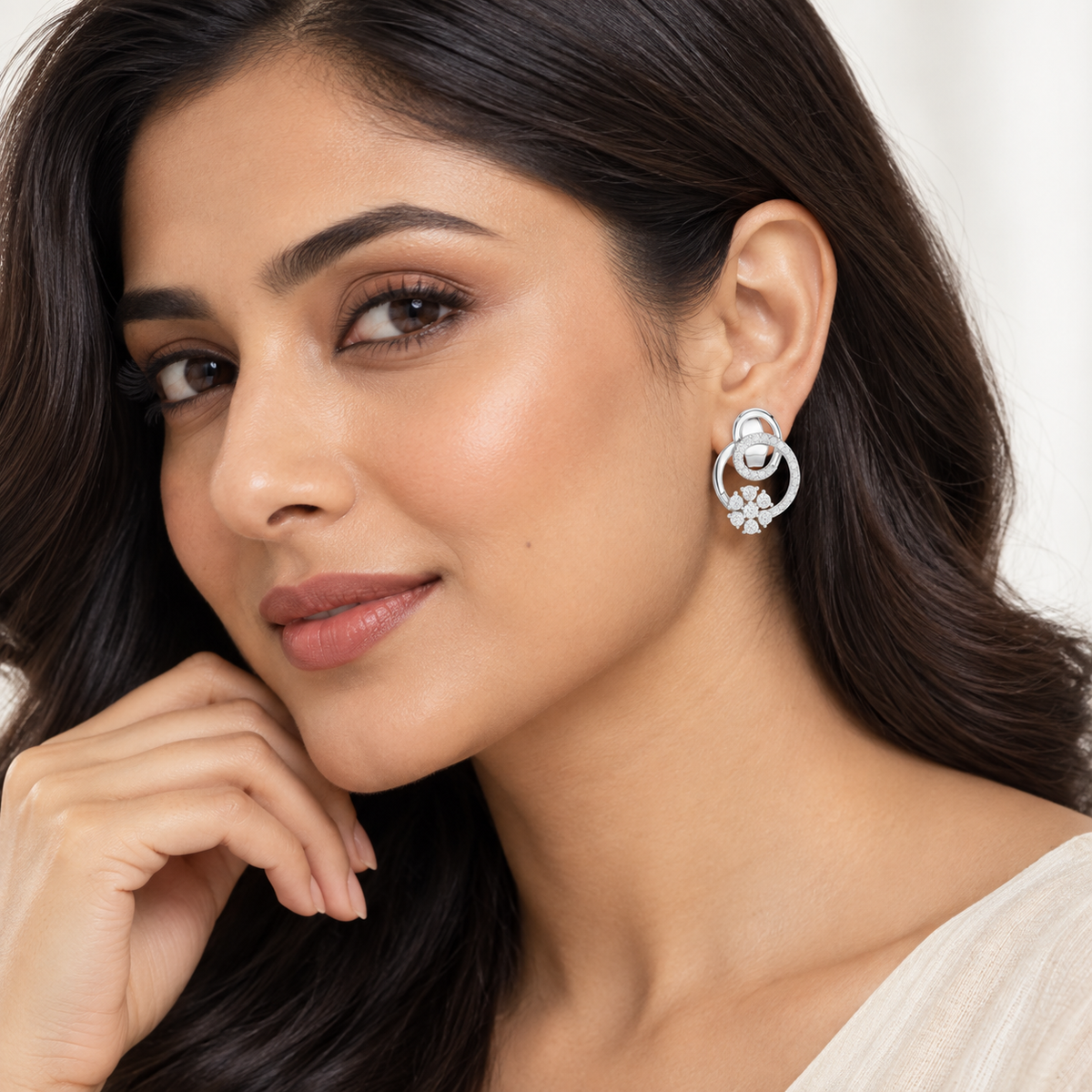 Floral Twist Earrings – product view 3