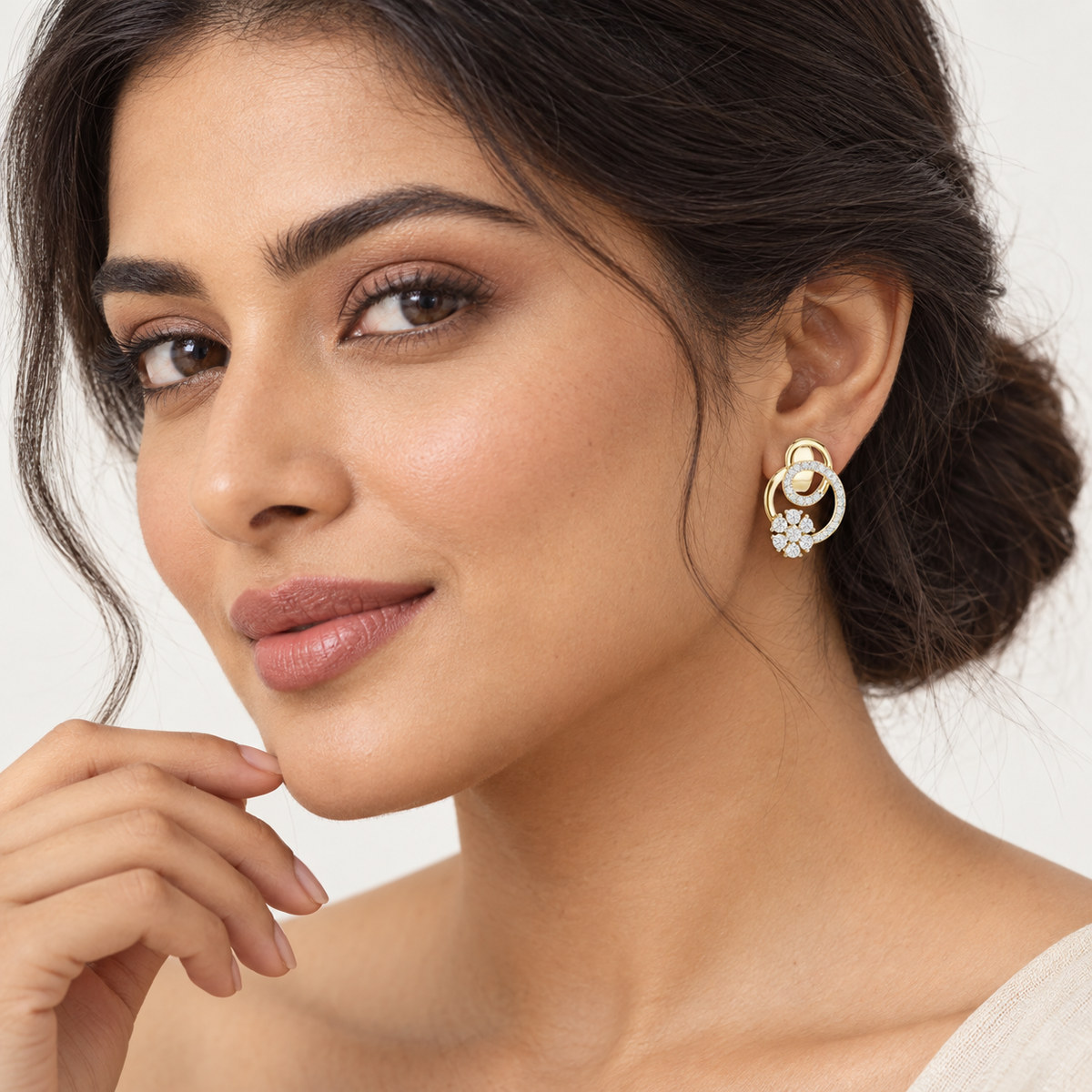 Floral Twist Earrings – product view 4